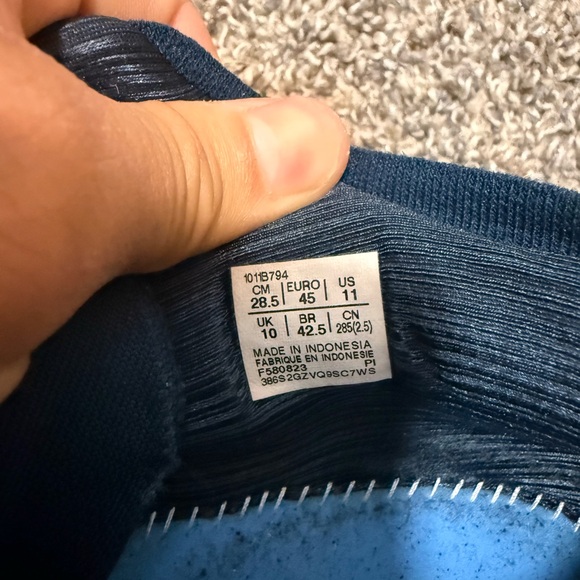 ASICS GEL-NIMBUS 26 Navy and Lime Running Shoes - Picture 8 of 8